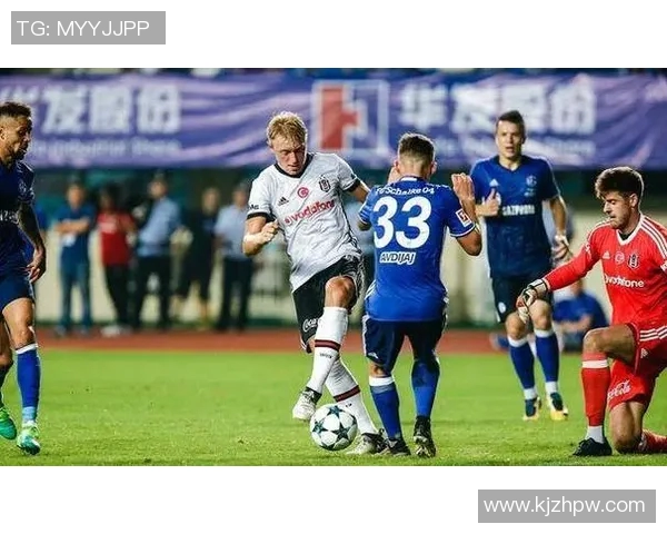 沙尔克04遭遇两连败，客场不敌波鸿：背后的原因与前景分析